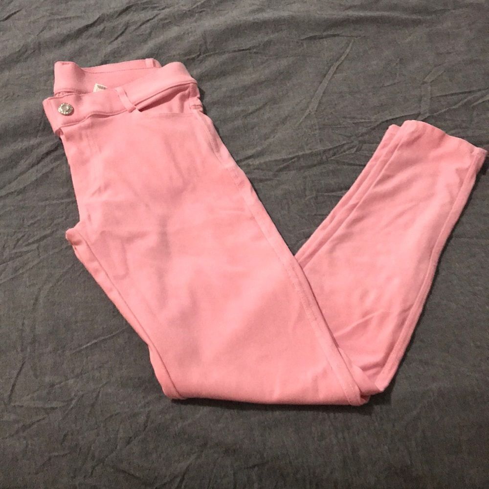 Woman’s pink jeggings